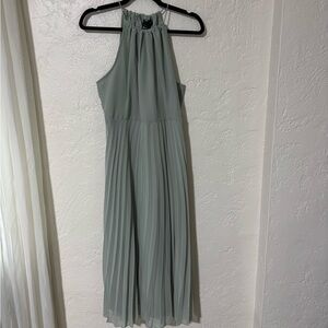 Elegant Pleated Halter Dress in Soft Green